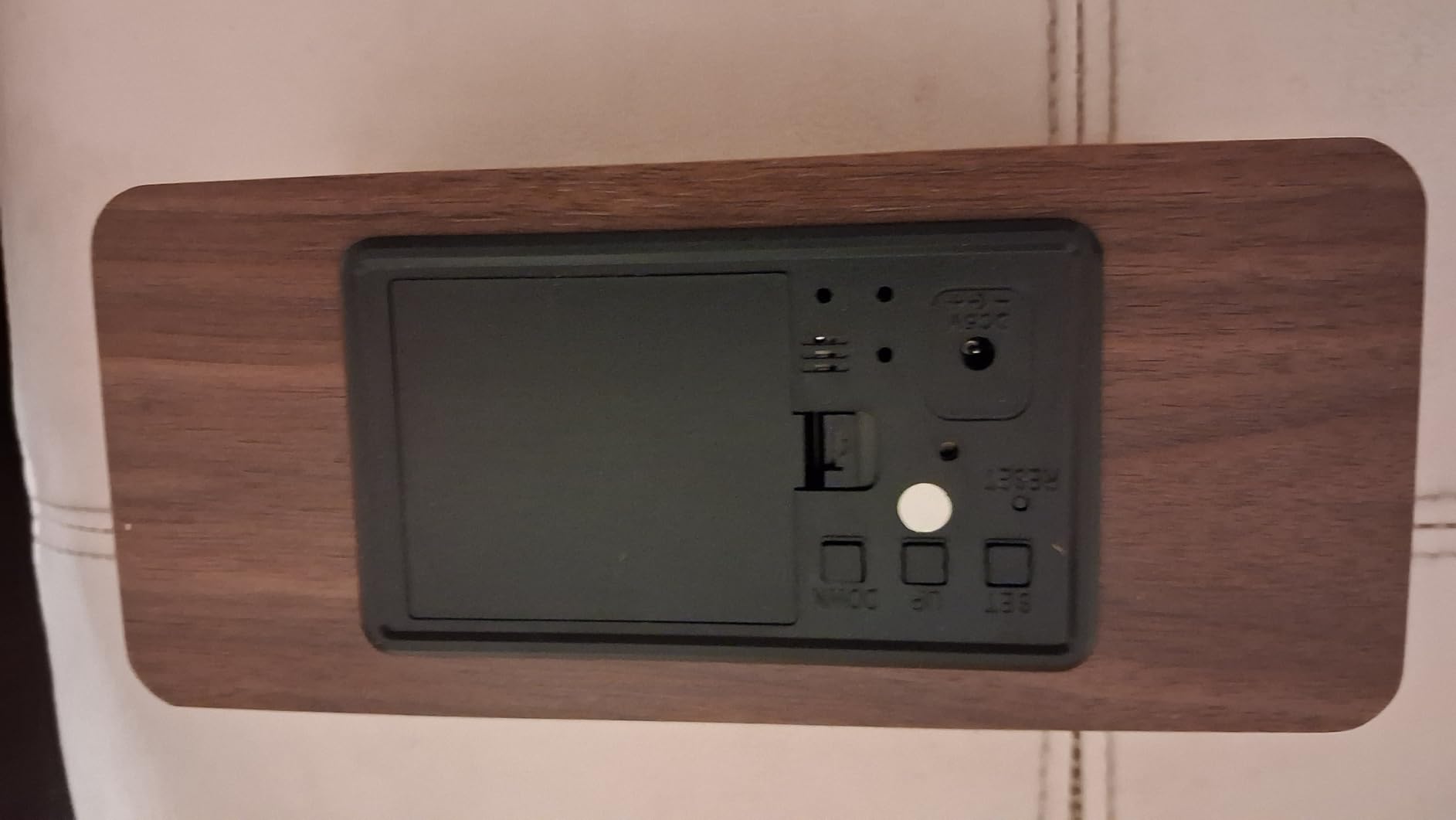 ThreeH Sveglia Legno con Ricarica Wireless Display LED