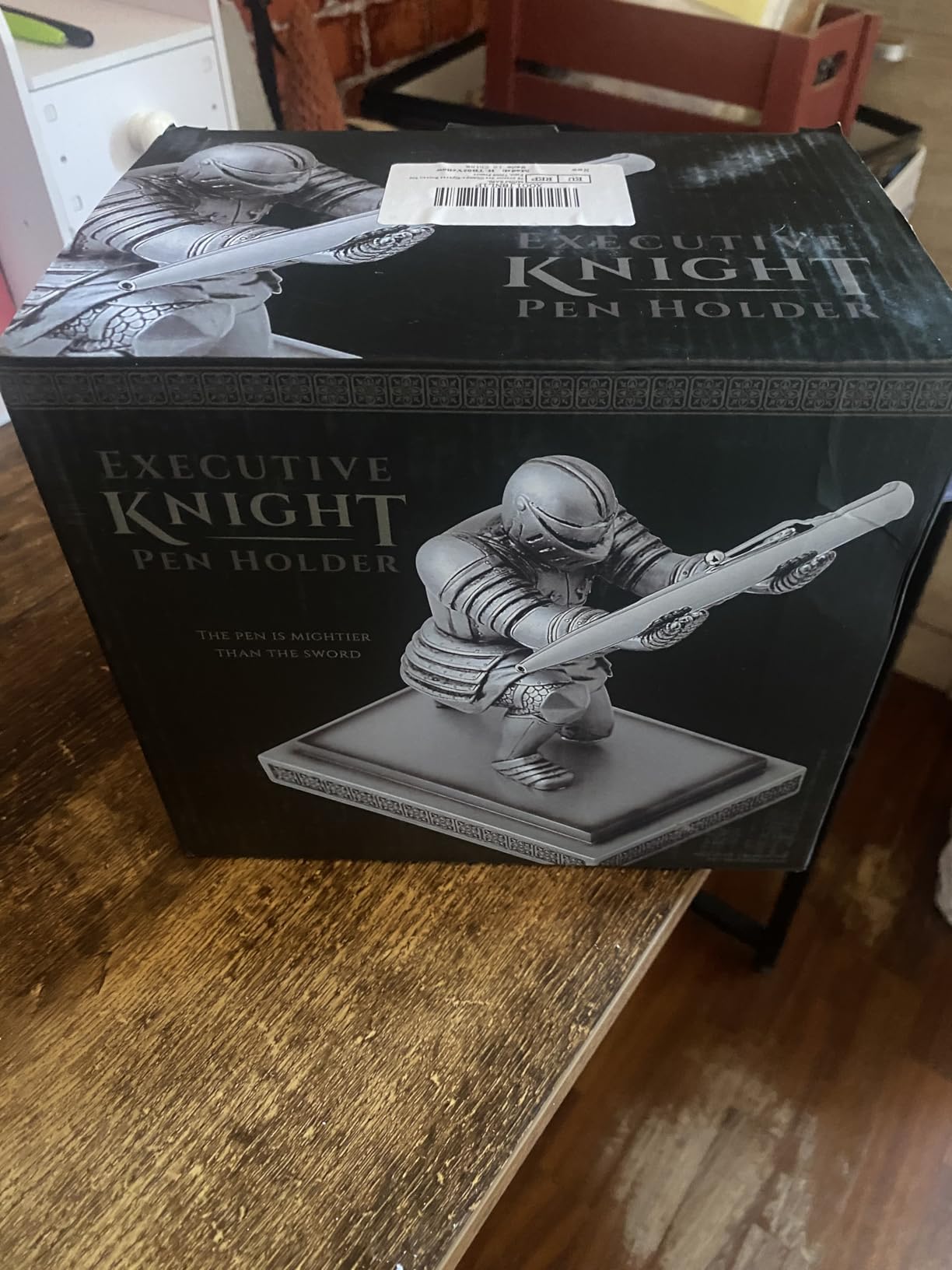 ThreeH Knight portapenne da scrivania grigio con penna